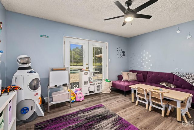 6300 Landfair Drive, Bakersfield, CA 93309