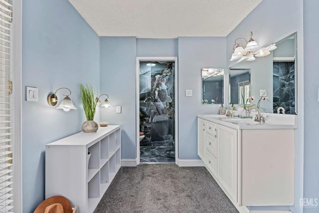 6300 Landfair Drive, Bakersfield, CA 93309