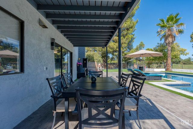 6300 Landfair Drive, Bakersfield, CA 93309