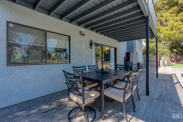 6300 Landfair Drive, Bakersfield, CA 93309