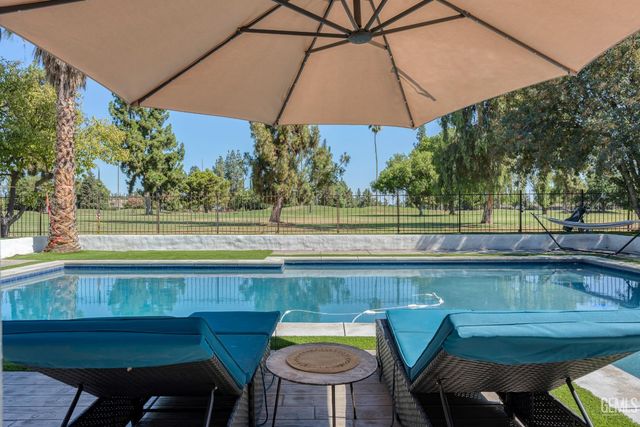 6300 Landfair Drive, Bakersfield, CA 93309