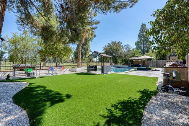 6300 Landfair Drive, Bakersfield, CA 93309