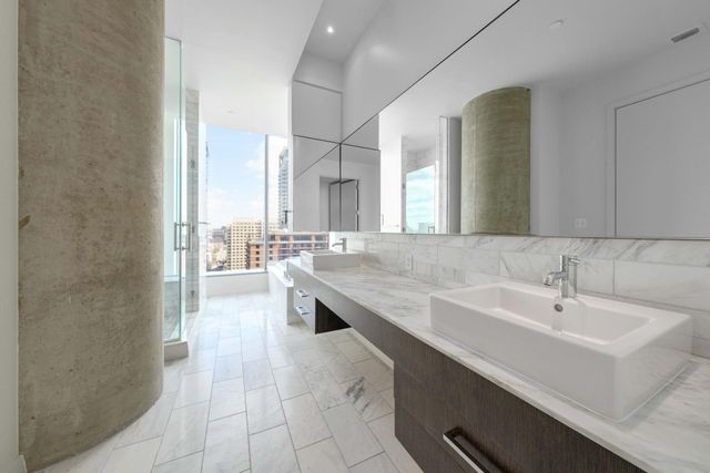 210 Lavaca ST 2608, Austin, TX 78701