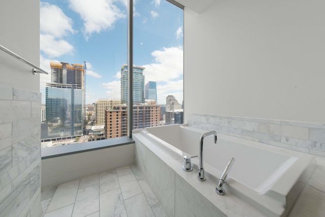 210 Lavaca ST 2608, Austin, TX 78701