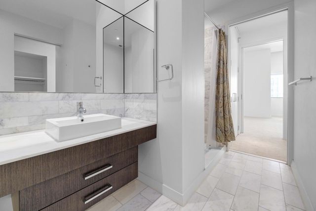 210 Lavaca ST 2608, Austin, TX 78701