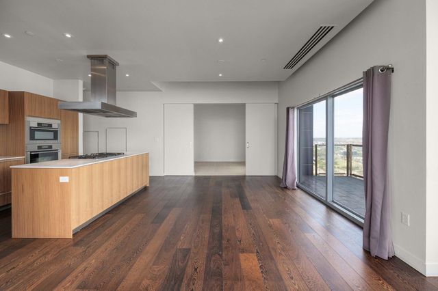 210 Lavaca ST 2608, Austin, TX 78701