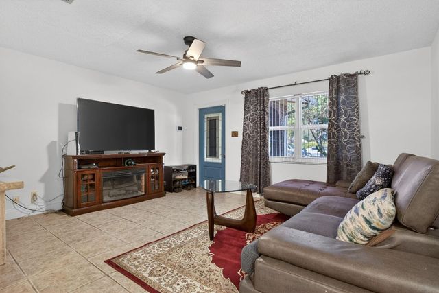 910 NW 49th Court, Deerfield Beach, FL 33064