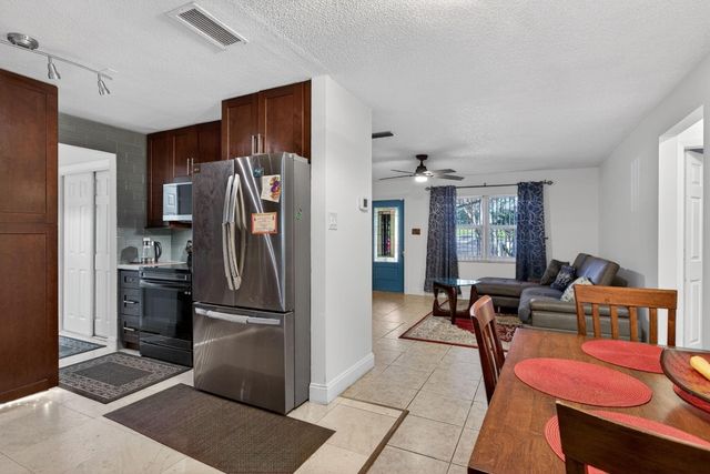 910 NW 49th Court, Deerfield Beach, FL 33064