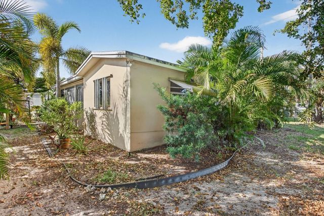 910 NW 49th Court, Deerfield Beach, FL 33064