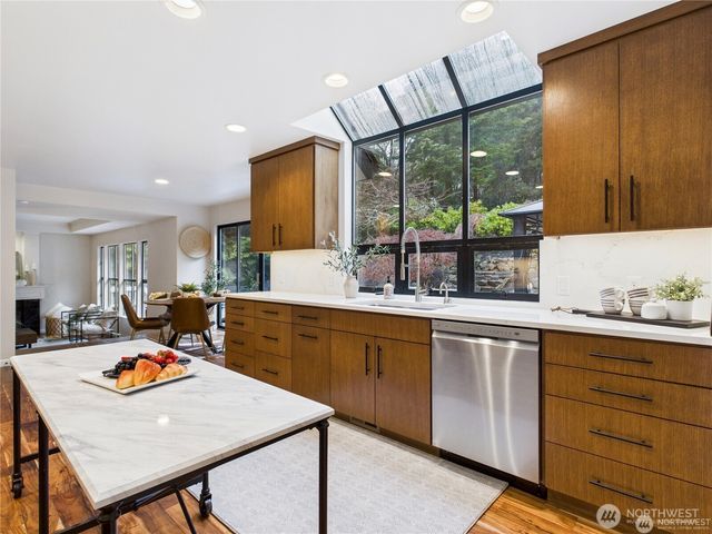 11906 SE 78th St, Newcastle, WA 98056