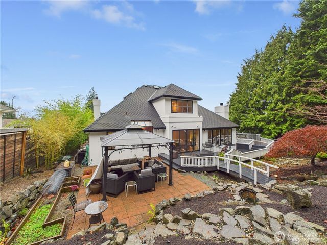 11906 SE 78th St, Newcastle, WA 98056