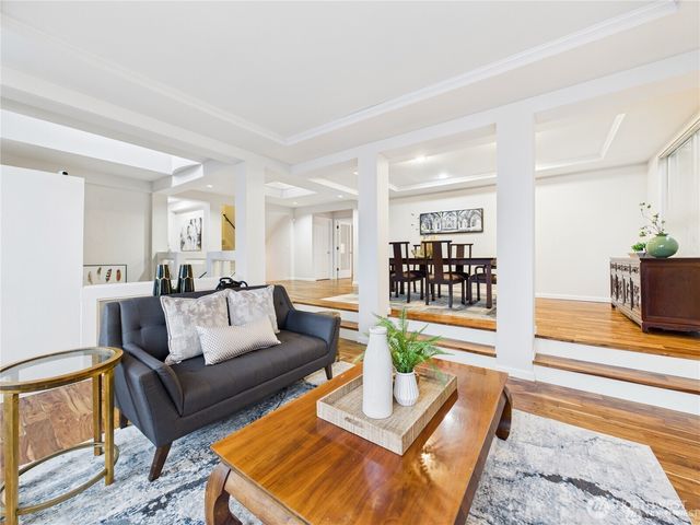 11906 SE 78th St, Newcastle, WA 98056