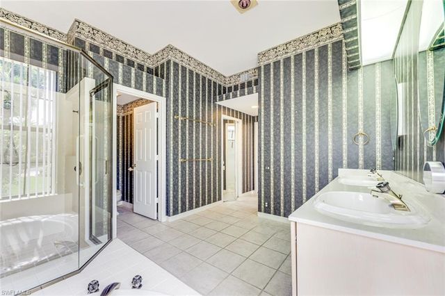 11726 Night Heron DR, Naples, FL 34119