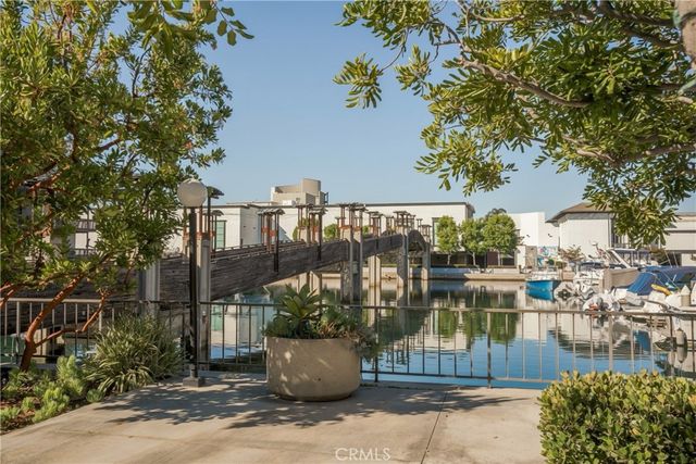 7234 Marina Pacifica S, Long Beach, CA 90803