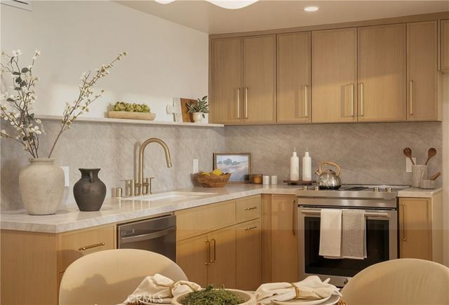 7234 Marina Pacifica S, Long Beach, CA 90803