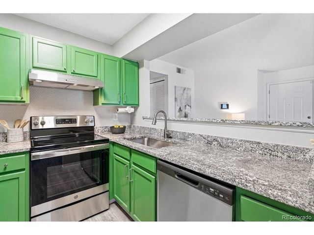 5745 W Atlantic Pl 105, Lakewood, CO 80227