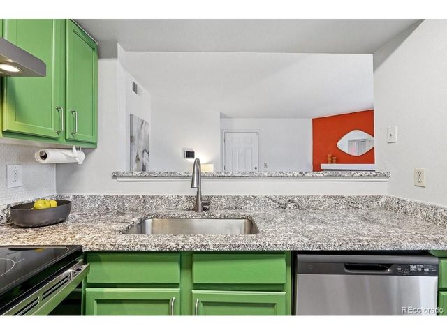 5745 W Atlantic Pl 105, Lakewood, CO 80227