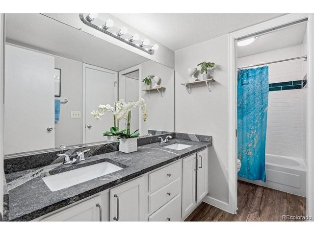 5745 W Atlantic Pl 105, Lakewood, CO 80227