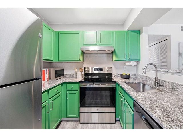 5745 W Atlantic Pl 105, Lakewood, CO 80227