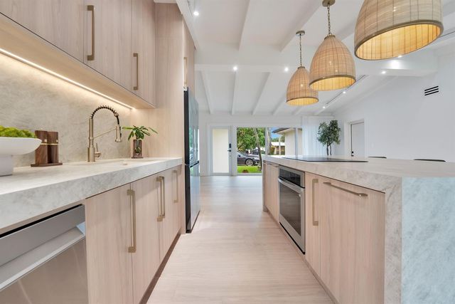 2524 Marathon Lane, Fort Lauderdale, FL 33312