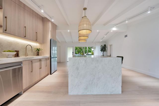 2524 Marathon Lane, Fort Lauderdale, FL 33312