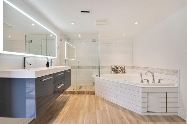 2524 Marathon Lane, Fort Lauderdale, FL 33312