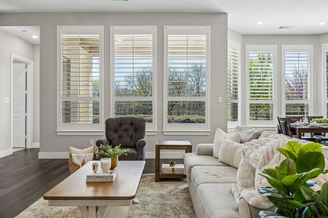 1104 Bluestem Drive, Aubrey, TX 76227