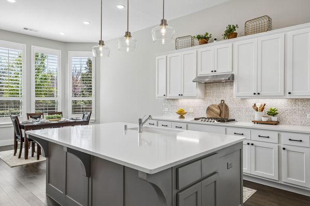 1104 Bluestem Drive, Aubrey, TX 76227