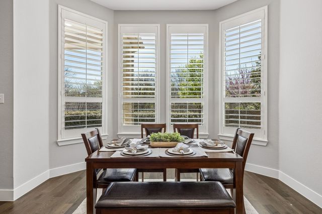 1104 Bluestem Drive, Aubrey, TX 76227