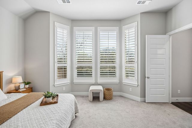 1104 Bluestem Drive, Aubrey, TX 76227