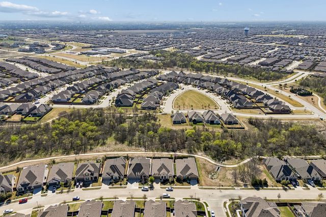 1104 Bluestem Drive, Aubrey, TX 76227