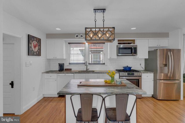 337 WILLOW ST, Bordentown, NJ 08505