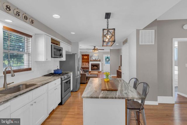 337 WILLOW ST, Bordentown, NJ 08505