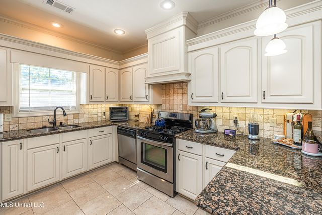 130 Oak Meadow Drive, Clinton, MS 39056