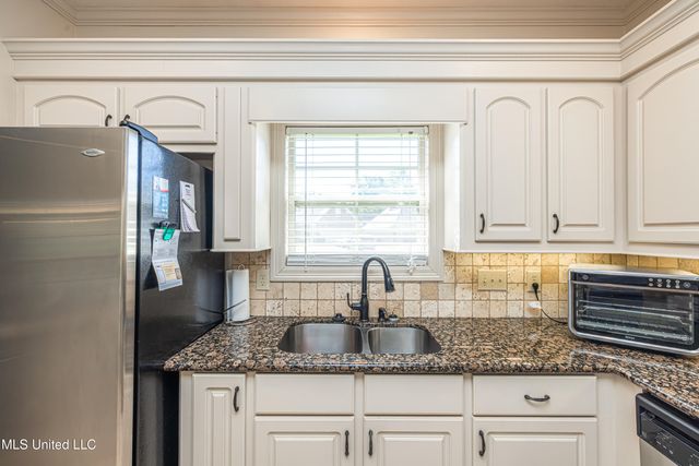 130 Oak Meadow Drive, Clinton, MS 39056