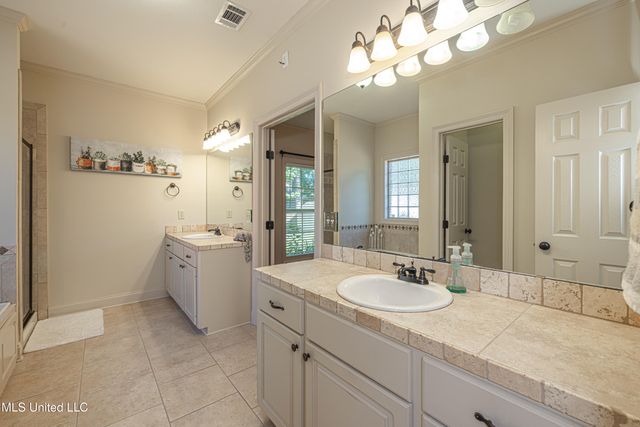 130 Oak Meadow Drive, Clinton, MS 39056