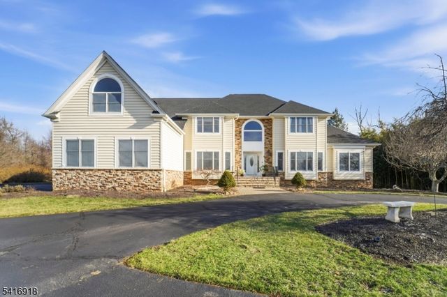 3 Cole Ct, Raritan Twp., NJ 08822