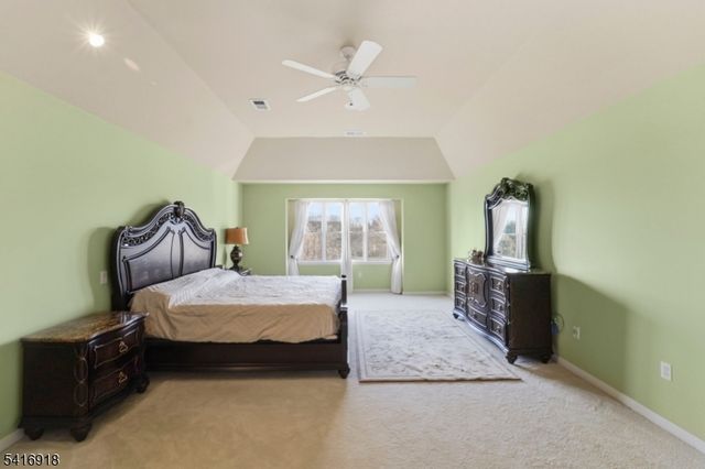 3 Cole Ct, Raritan Twp., NJ 08822