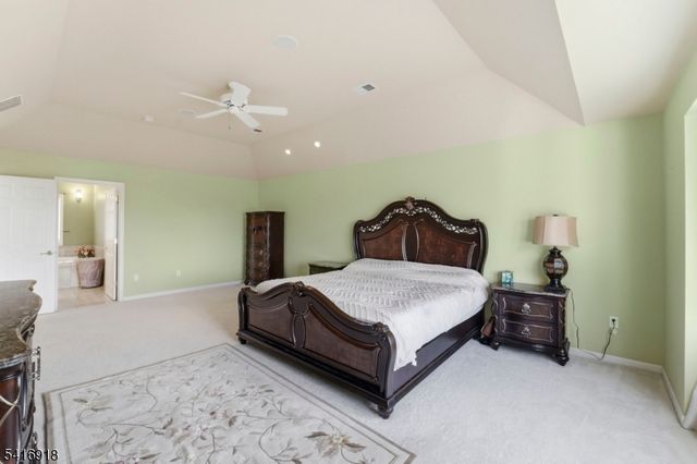 3 Cole Ct, Raritan Twp., NJ 08822