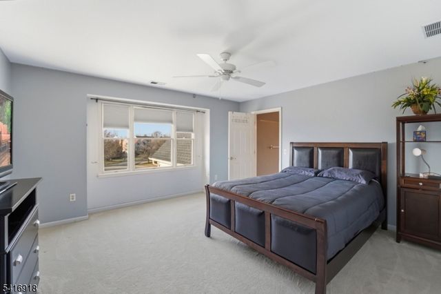 3 Cole Ct, Raritan Twp., NJ 08822