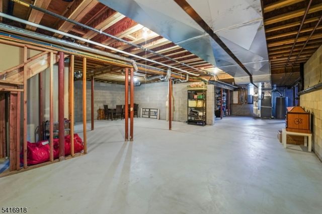 3 Cole Ct, Raritan Twp., NJ 08822