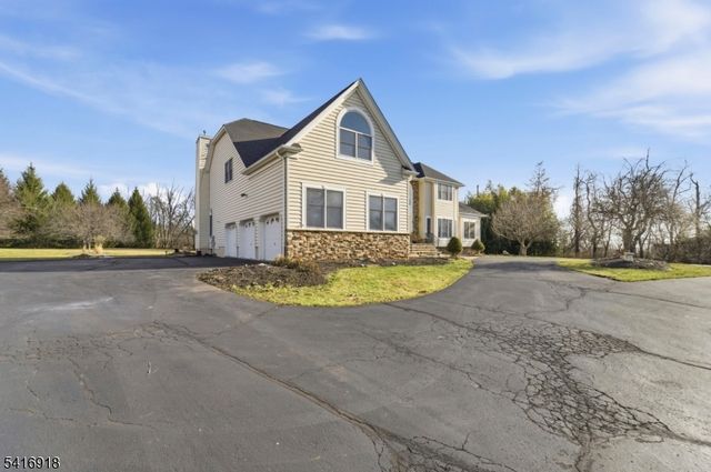 3 Cole Ct, Raritan Twp., NJ 08822