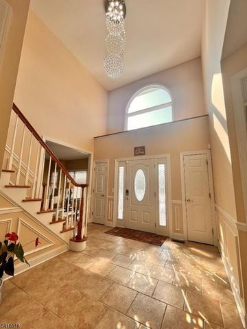 3 Cole Ct, Raritan Twp., NJ 08822