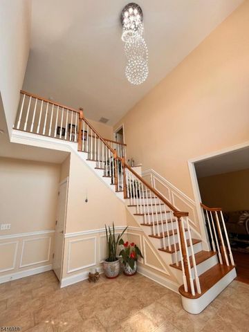 3 Cole Ct, Raritan Twp., NJ 08822