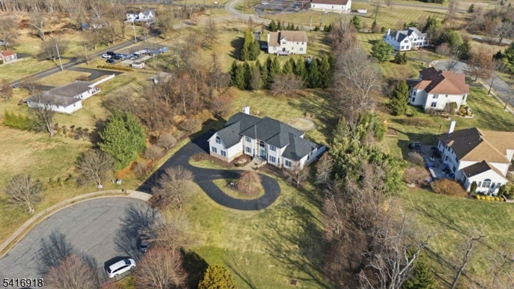 3 Cole Ct, Raritan Twp., NJ 08822