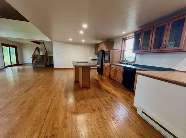 5305 COUNTY ROAD J, Oconto, WI 54153
