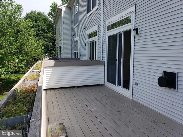 18022 ROYAL BONNET CIR, Montgomery Village, MD 20886