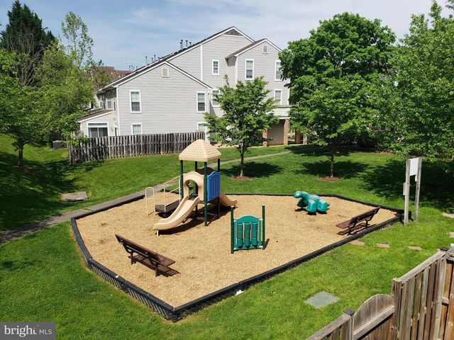 18022 ROYAL BONNET CIR, Montgomery Village, MD 20886