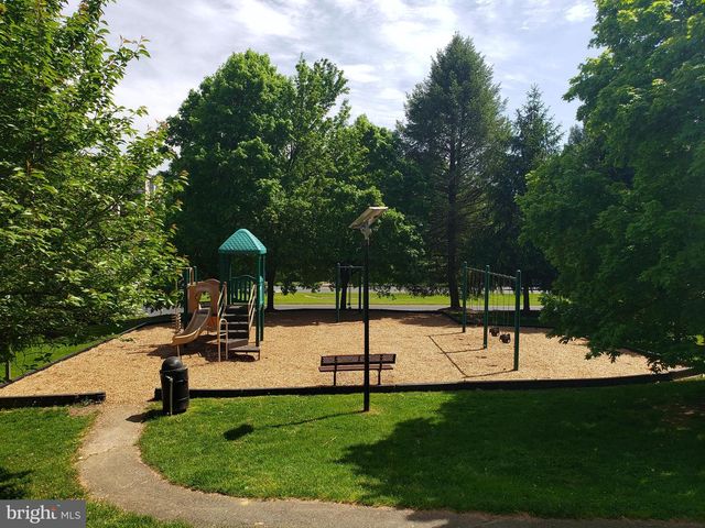 18022 ROYAL BONNET CIR, Montgomery Village, MD 20886