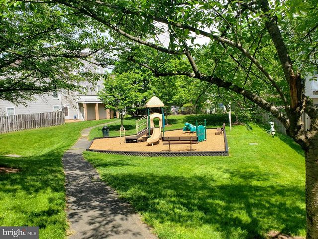 18022 ROYAL BONNET CIR, Montgomery Village, MD 20886